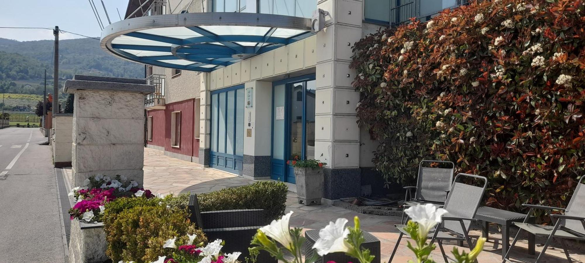 Hotel Ceretto Busca المظهر الخارجي الصورة