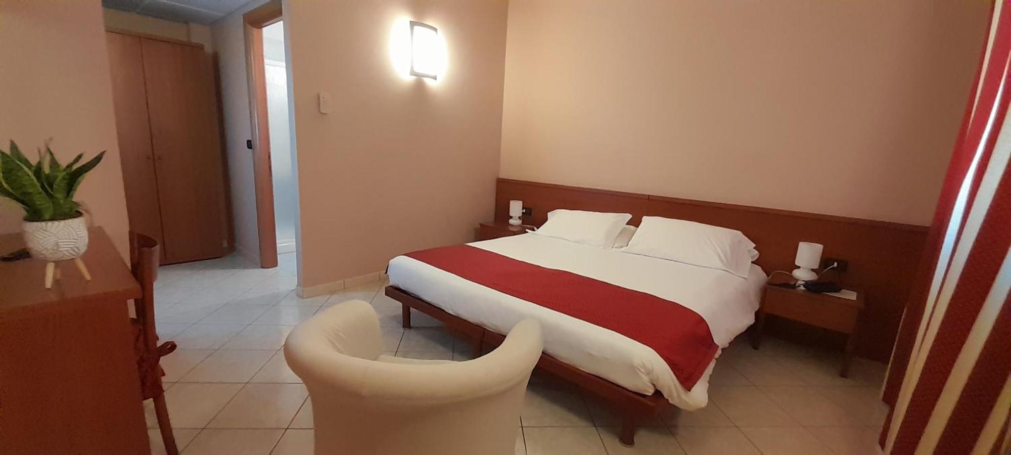 Hotel Ceretto Busca المظهر الخارجي الصورة