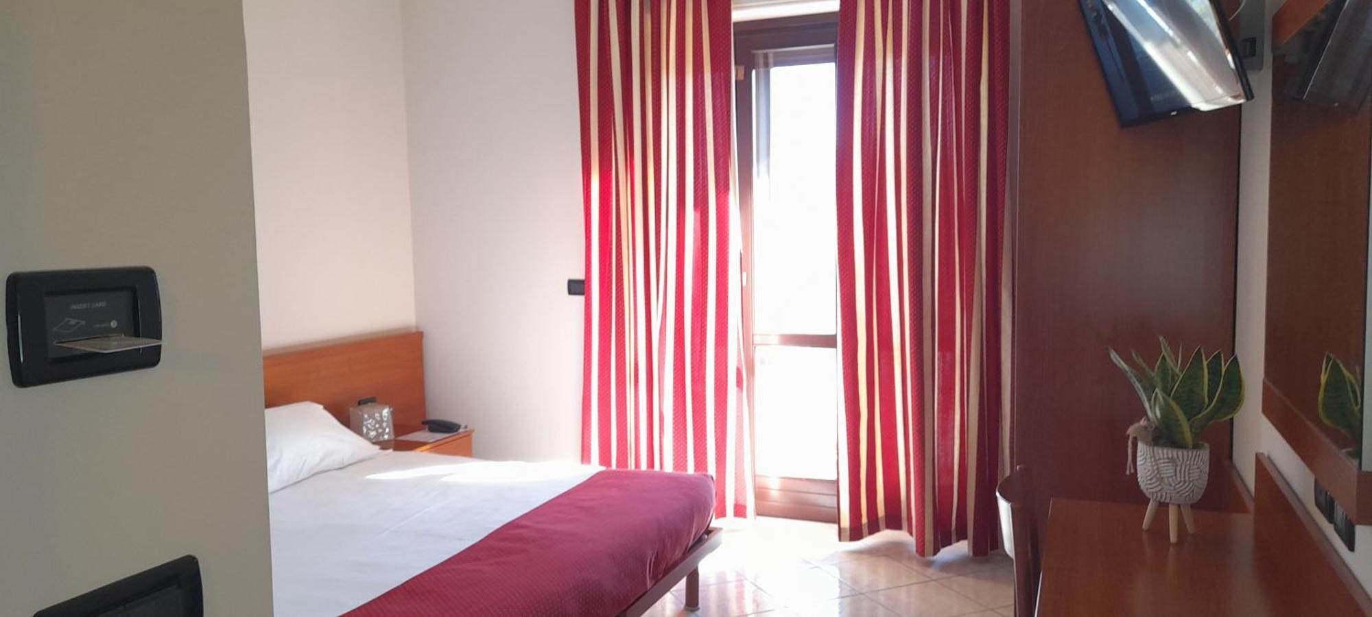 Hotel Ceretto Busca المظهر الخارجي الصورة